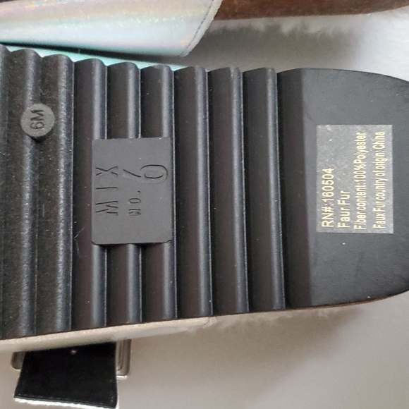 Mix No.6 faux fur slide sandals size 6M - Picture 6 of 6